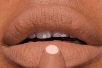 AVON Hydramatic Matte matowa szminka z kwasem hialuronowym kolor honey - 2